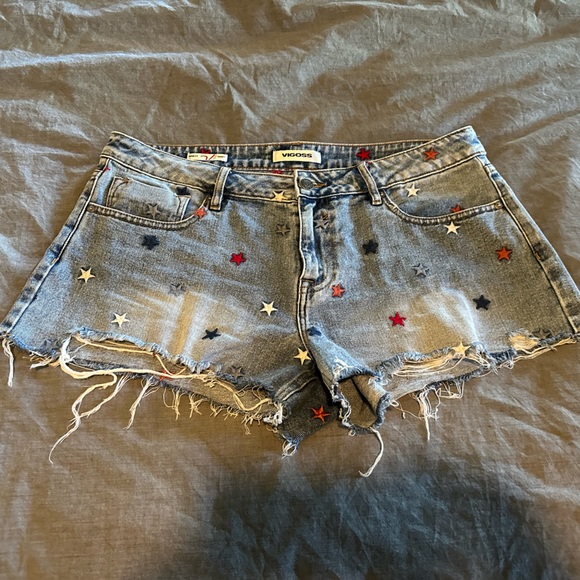 NWOT SZ 31 - Vigoss Americana Star Embroidered 3.5in Mid Rise Short - Picture 4 of 7